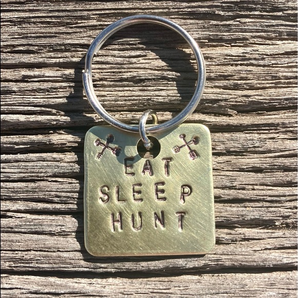 ARTISAN Stamped Brass Key Ring EAT SLEEP HUNT - Picture 1 of 5